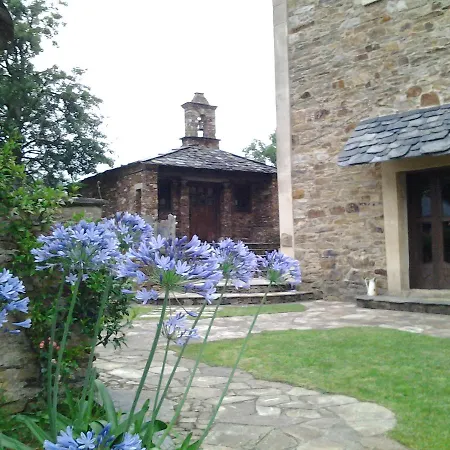 A Casa Do Retratista A Pontenova